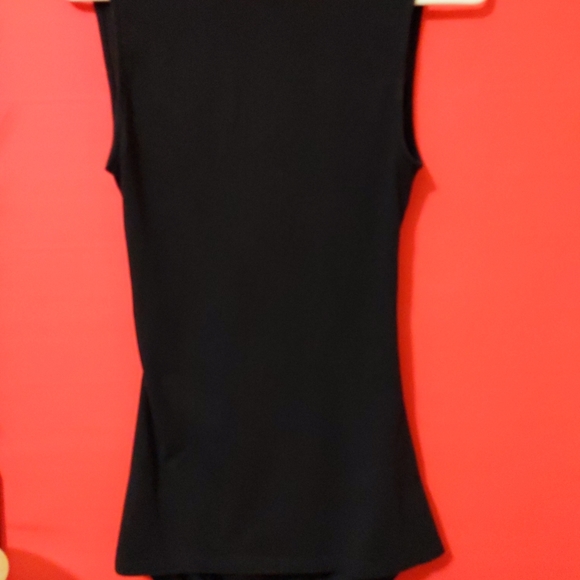 Sexy sleeveless embellished crossover top - Picture 2 of 4